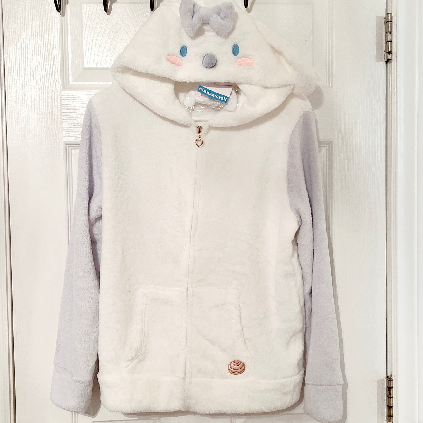 Cinnamoroll Loungewear Coat (Plush Charm included)
