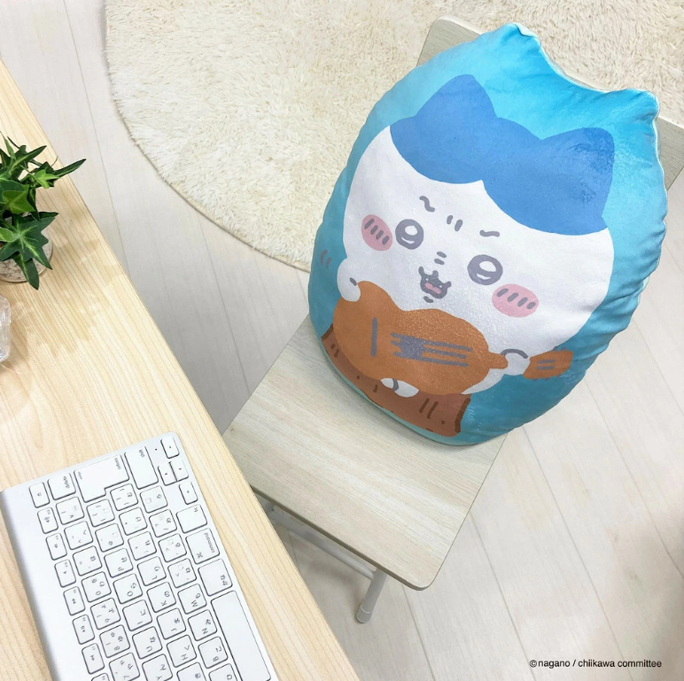 Hachiware go to play Cushion