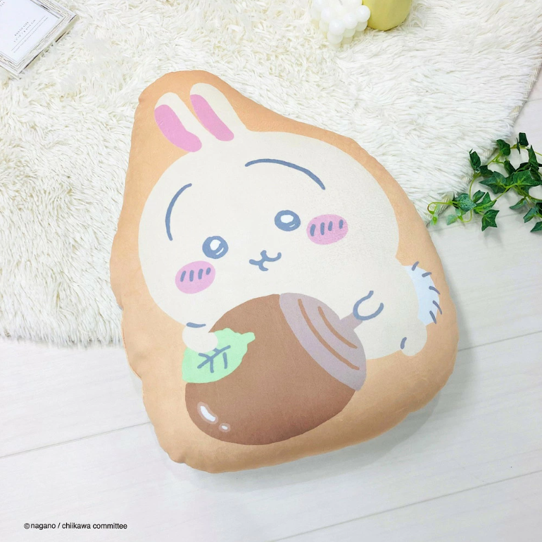 Usagi go to play Cushion